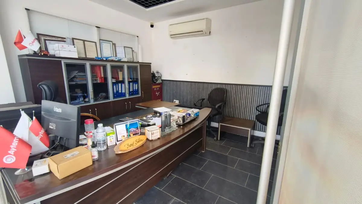 İzmir Torbalı Merkezinde Satılık Akaryakıt İstasyonu