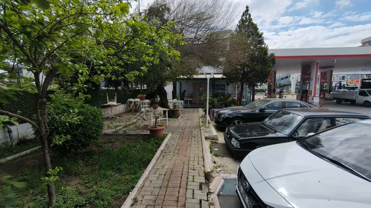 İzmir Torbalı Merkezinde Satılık Akaryakıt İstasyonu