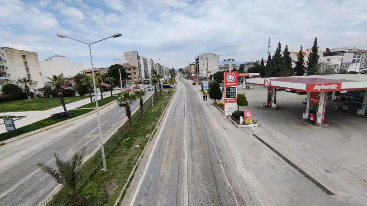 İzmir Torbalı Merkezinde Satılık Akaryakıt İstasyonu